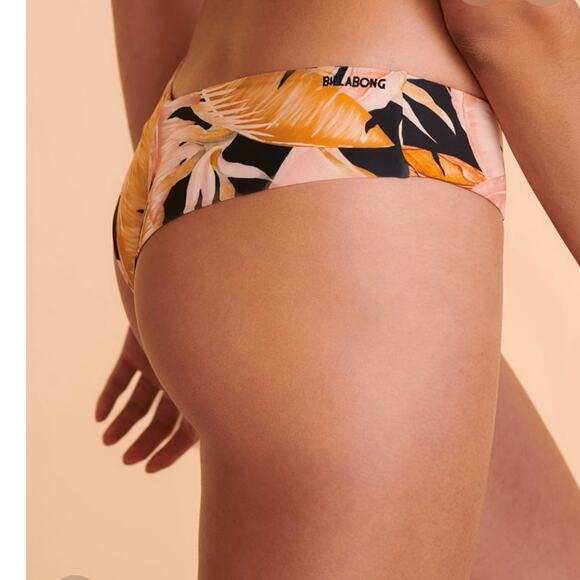 Billabong• Wave Tribe Fiji Bikini Bottom - Picture 3 of 7
